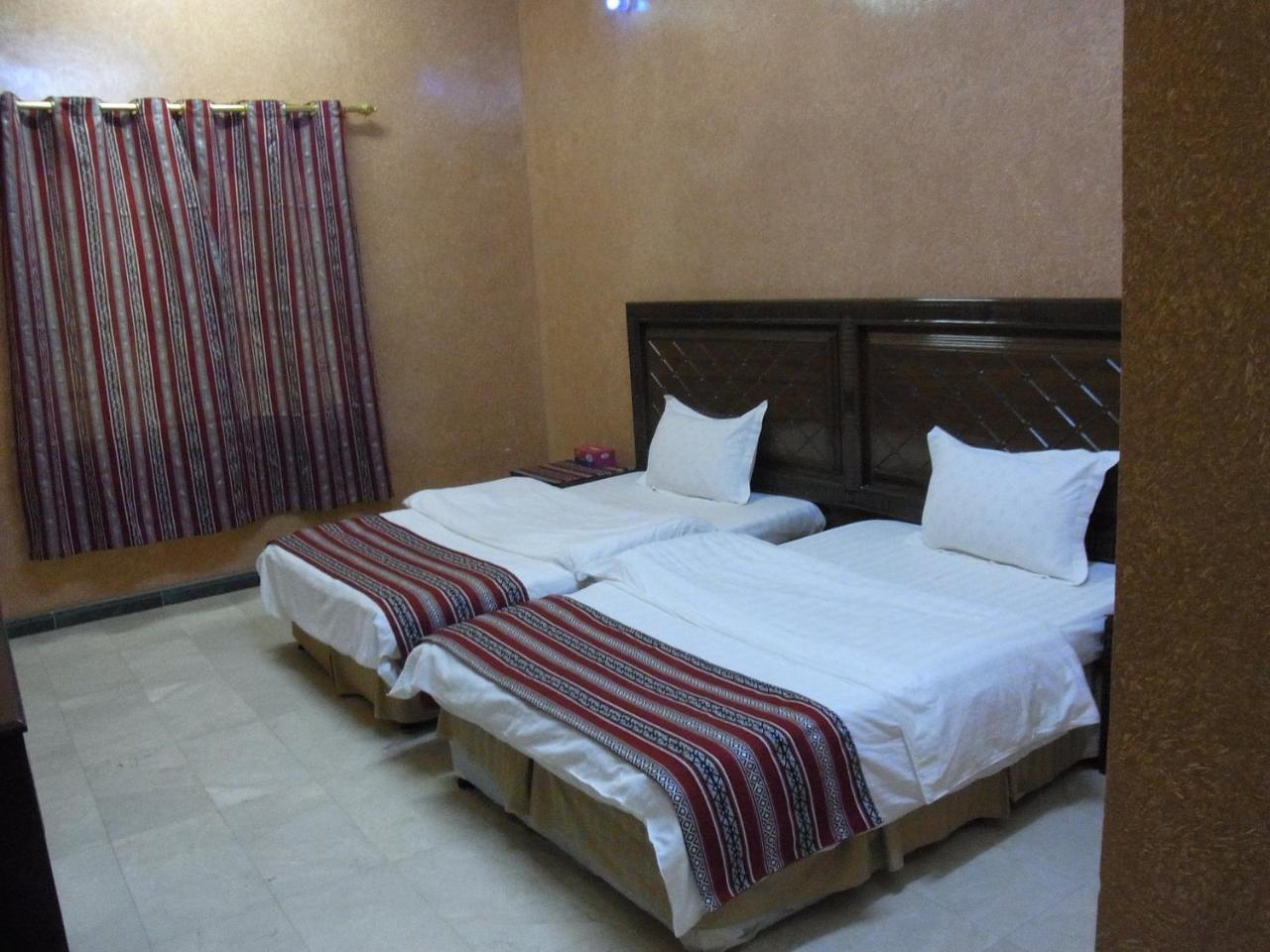 Al Ghazlan Hotel Sinaw Ruddah Exterior photo