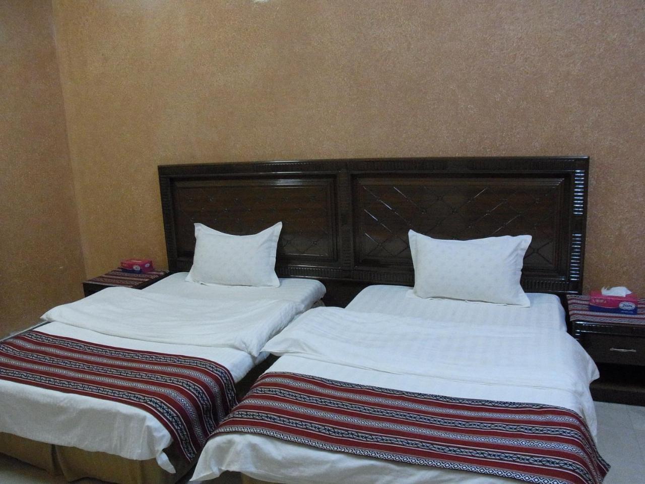 Al Ghazlan Hotel Sinaw Ruddah Exterior photo
