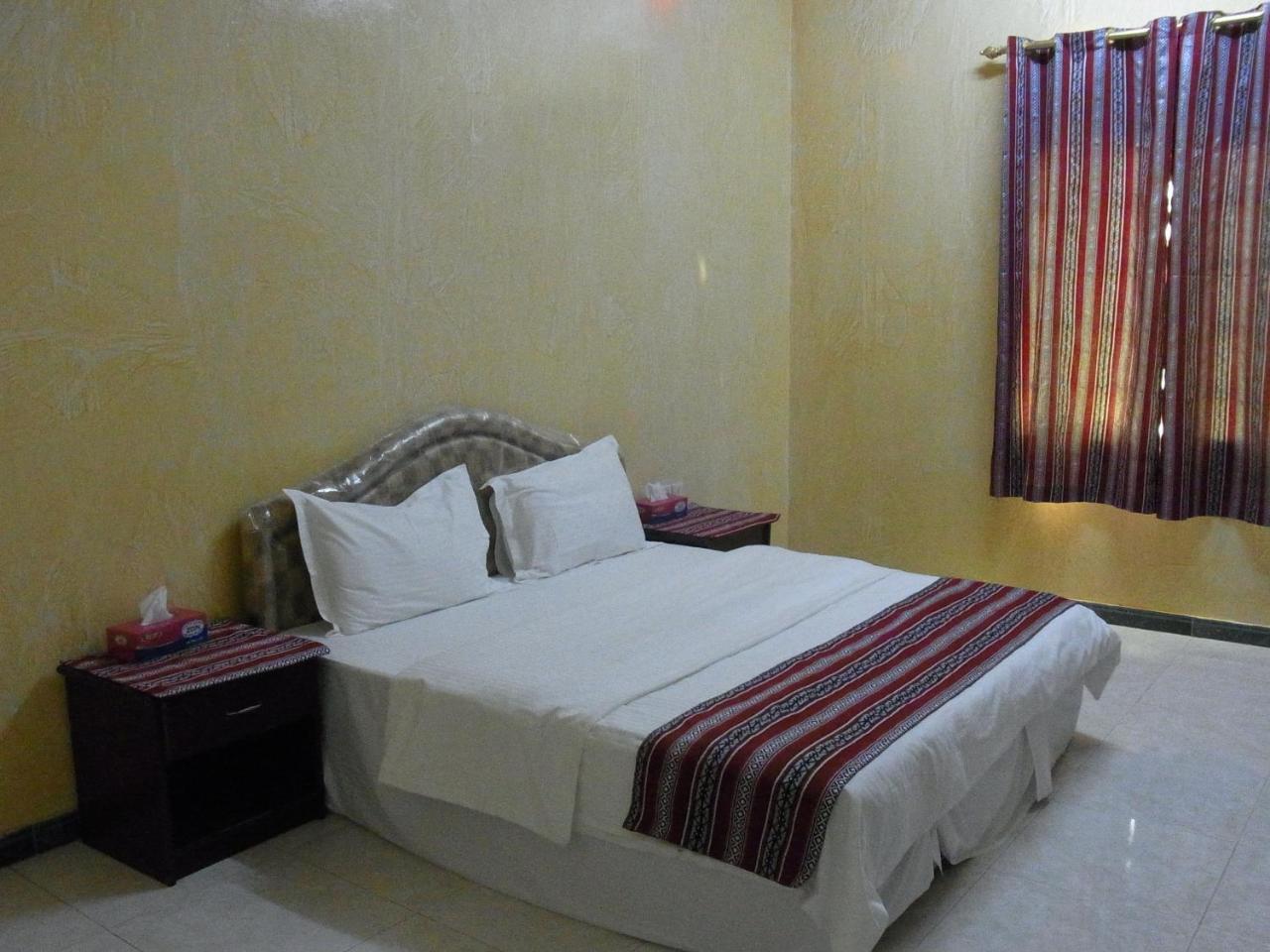 Al Ghazlan Hotel Sinaw Ruddah Exterior photo