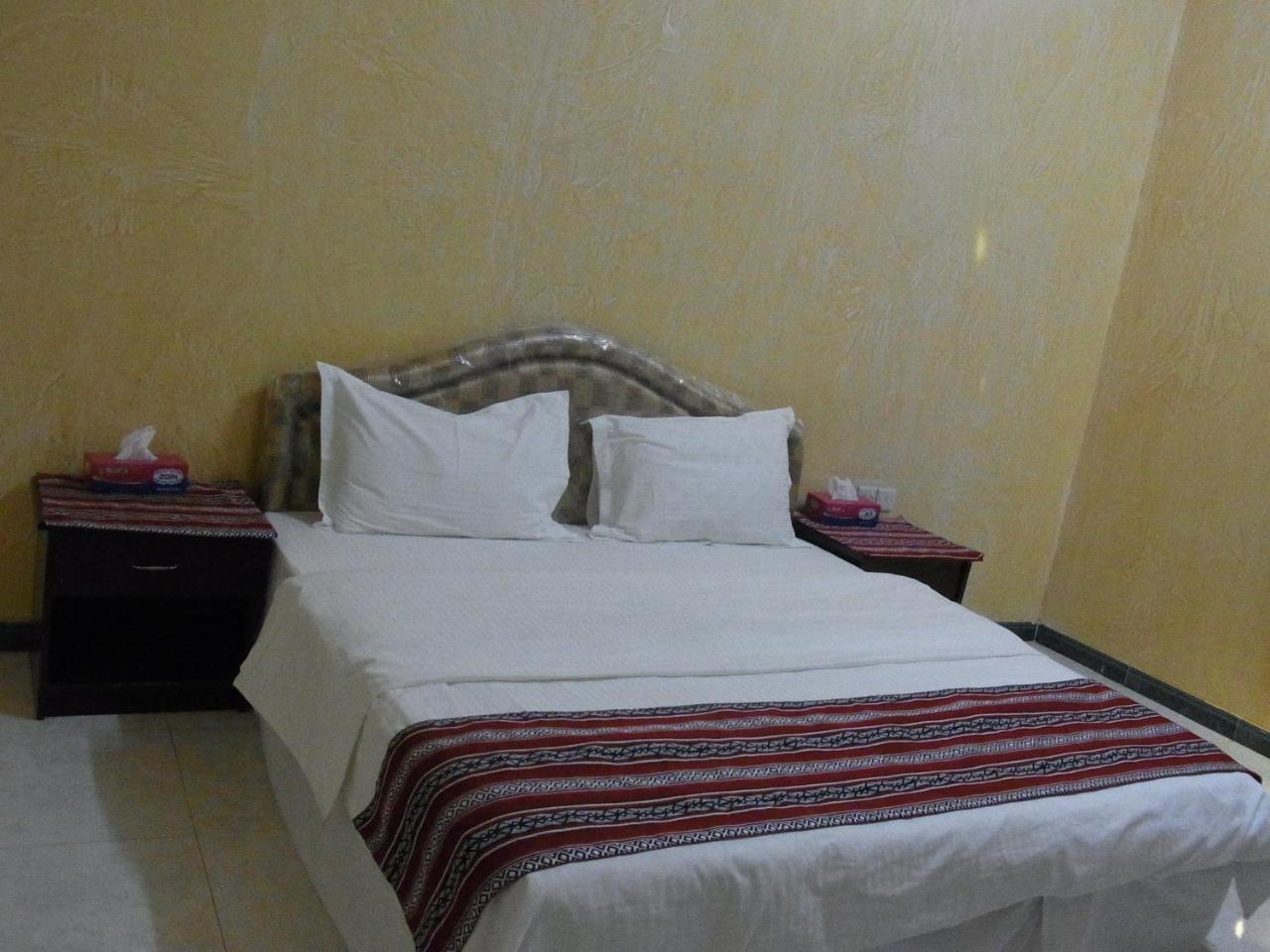 Al Ghazlan Hotel Sinaw Ruddah Exterior photo